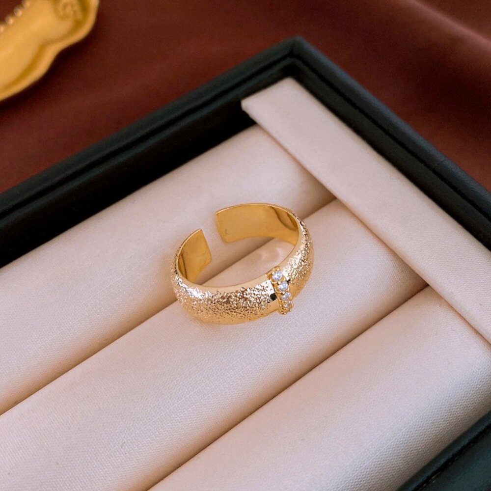 Women’s Vintage Old Money Quiet Luxury Real Gold Electroplated Adjustable Ring
